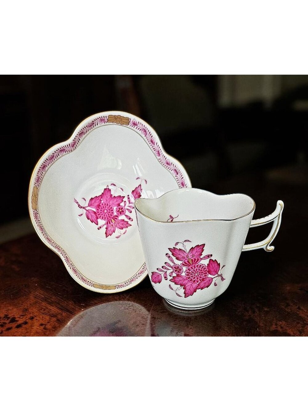Herend Pink Raspberry Tea Cup Saucer Set Apponyi Chinese Bouquet Gold-Trimmed